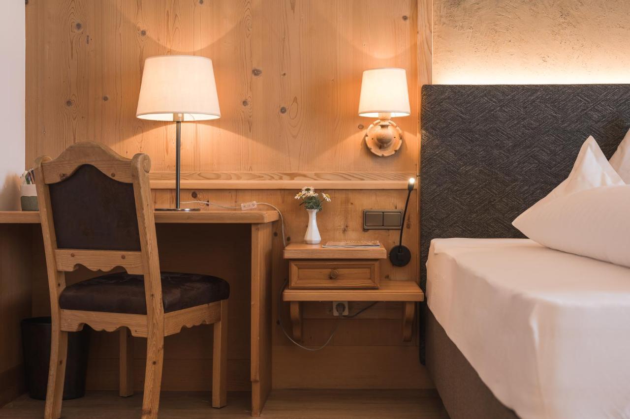 Hotel Alpenhof Tirolo Esterno foto