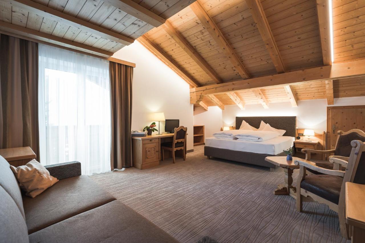 Hotel Alpenhof Tirolo Esterno foto