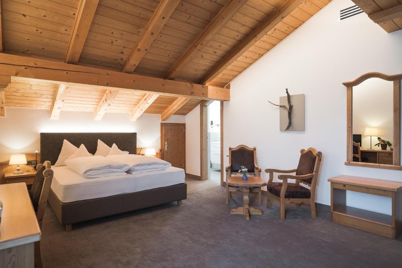 Hotel Alpenhof Tirolo Esterno foto